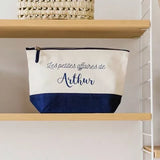 La trousse de toilette | écru avec fond bleu marine